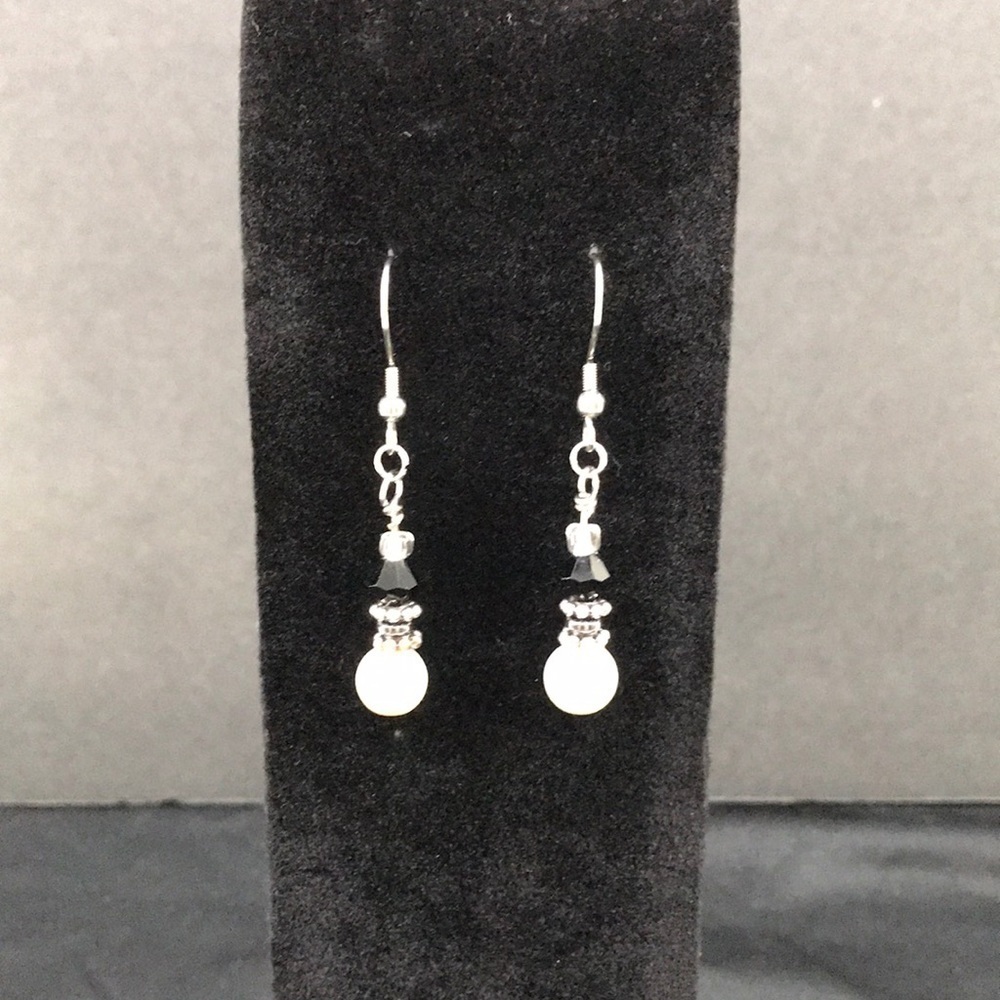 HANDCRAFTED EARRINGS—FISHHOOK DANGLES—Black Bicone/Wht Bead/Silvertone Findings - Picture 3 of 7